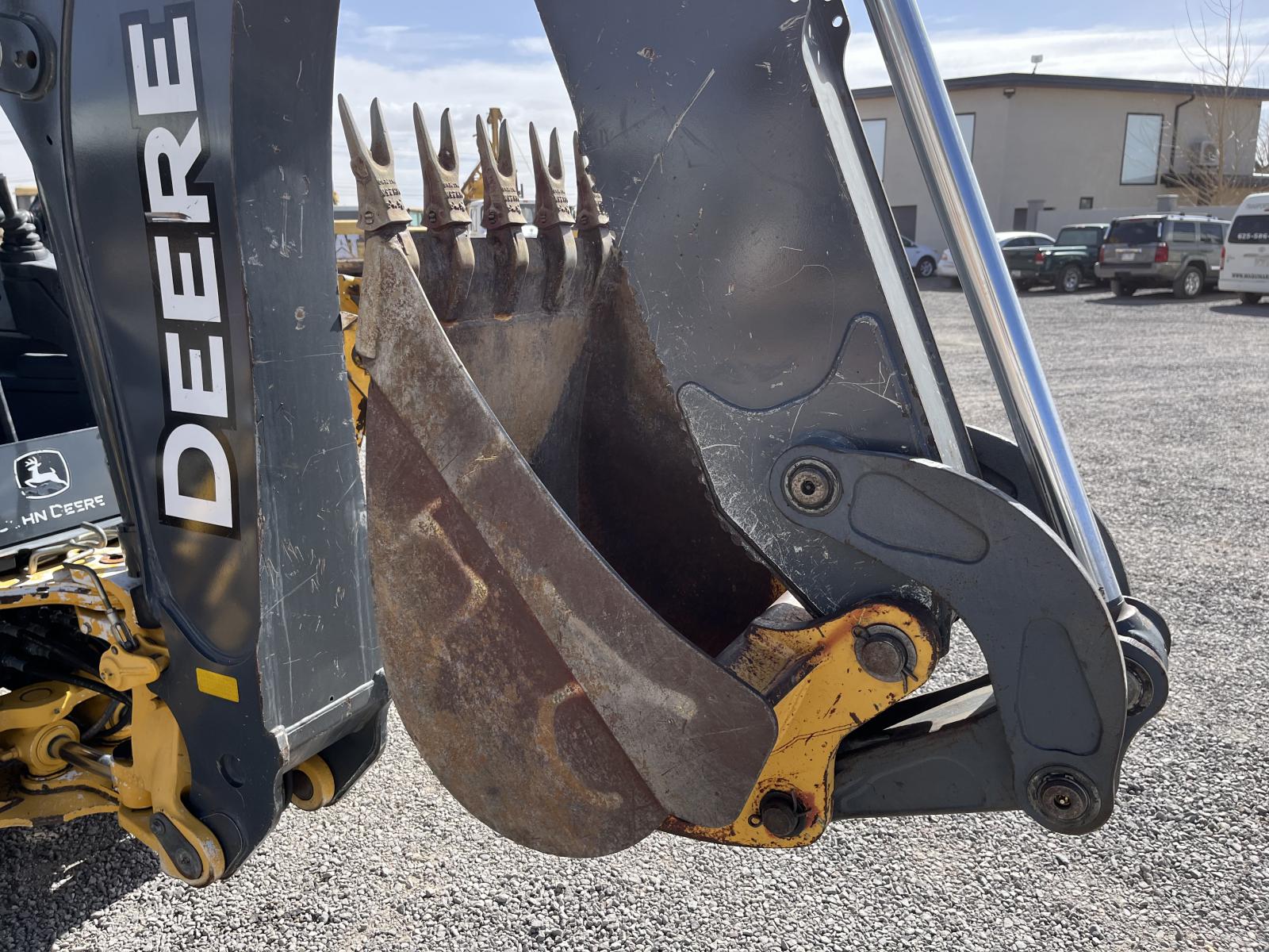 ./imagenes/INVOICE/2019/17207/JOHN DEERE 310SK (8).JPG